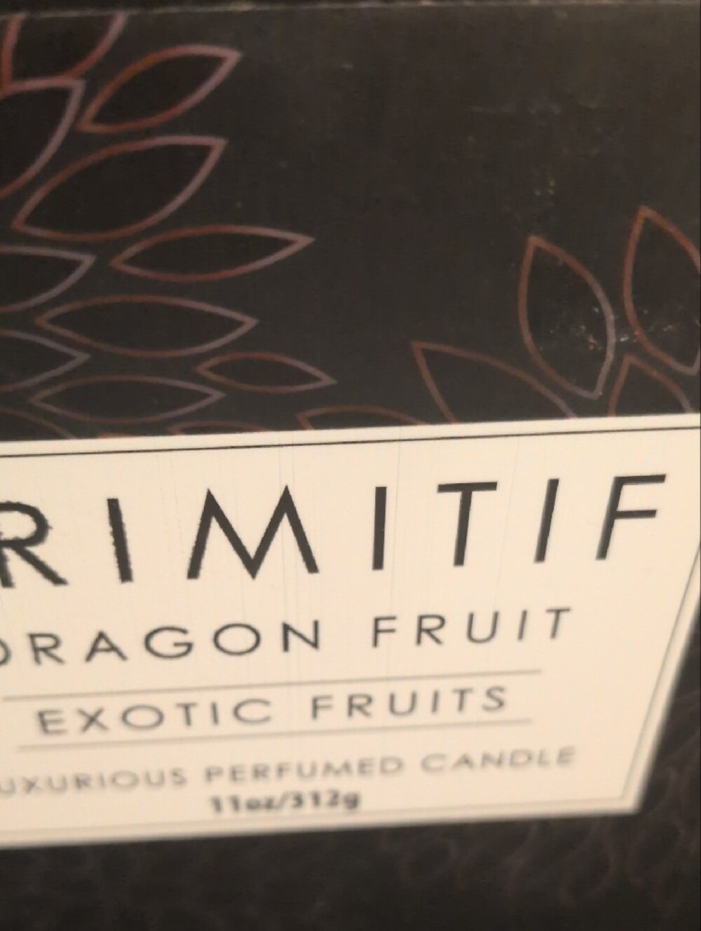 Izzy And Oliver Primitif Dragon Fruit Scented Candle - Picture 4 of 10